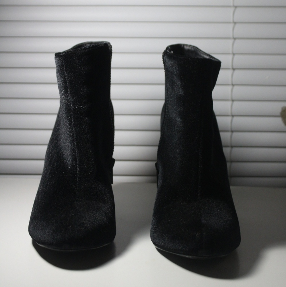 Forever 21 black booties. Never worn
